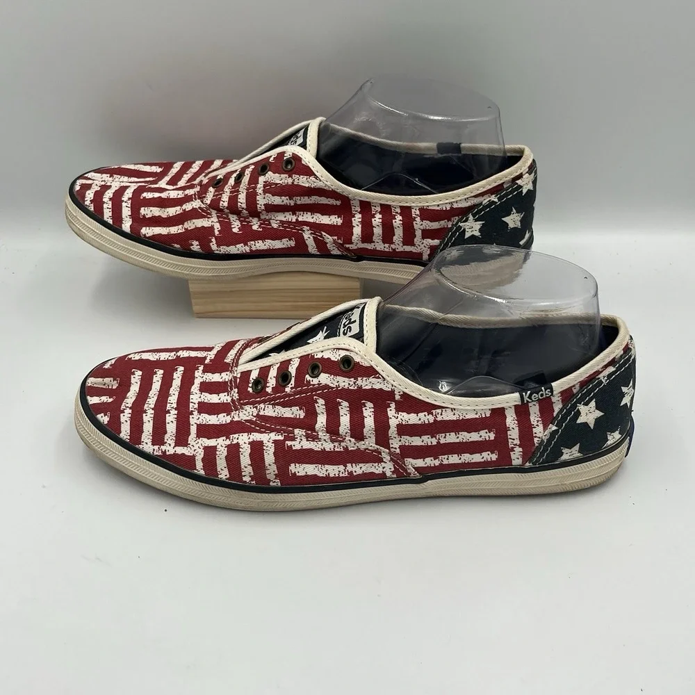 KEDS Women's‎ CHILLAX Slip On American Flag RED WHITE BLUE Stars & Stripes 9.5